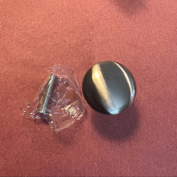 Kitchen cabinet knobs - Picture 2 of 5